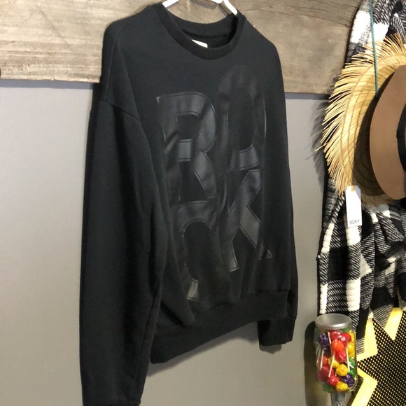 Hollister R O C K sweatshirt - Picture 7 of 8